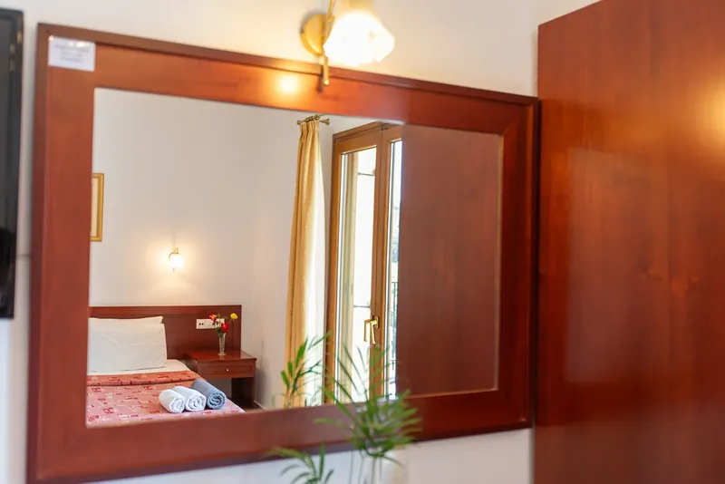 The mirror and wardrobe